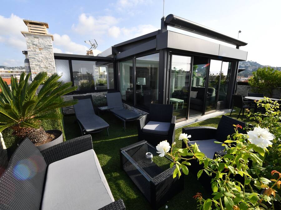 Penthouse avec Terrasse | Hochwertige Bettwaren, Pillowtop-Betten, Minibar, Zimmersafe