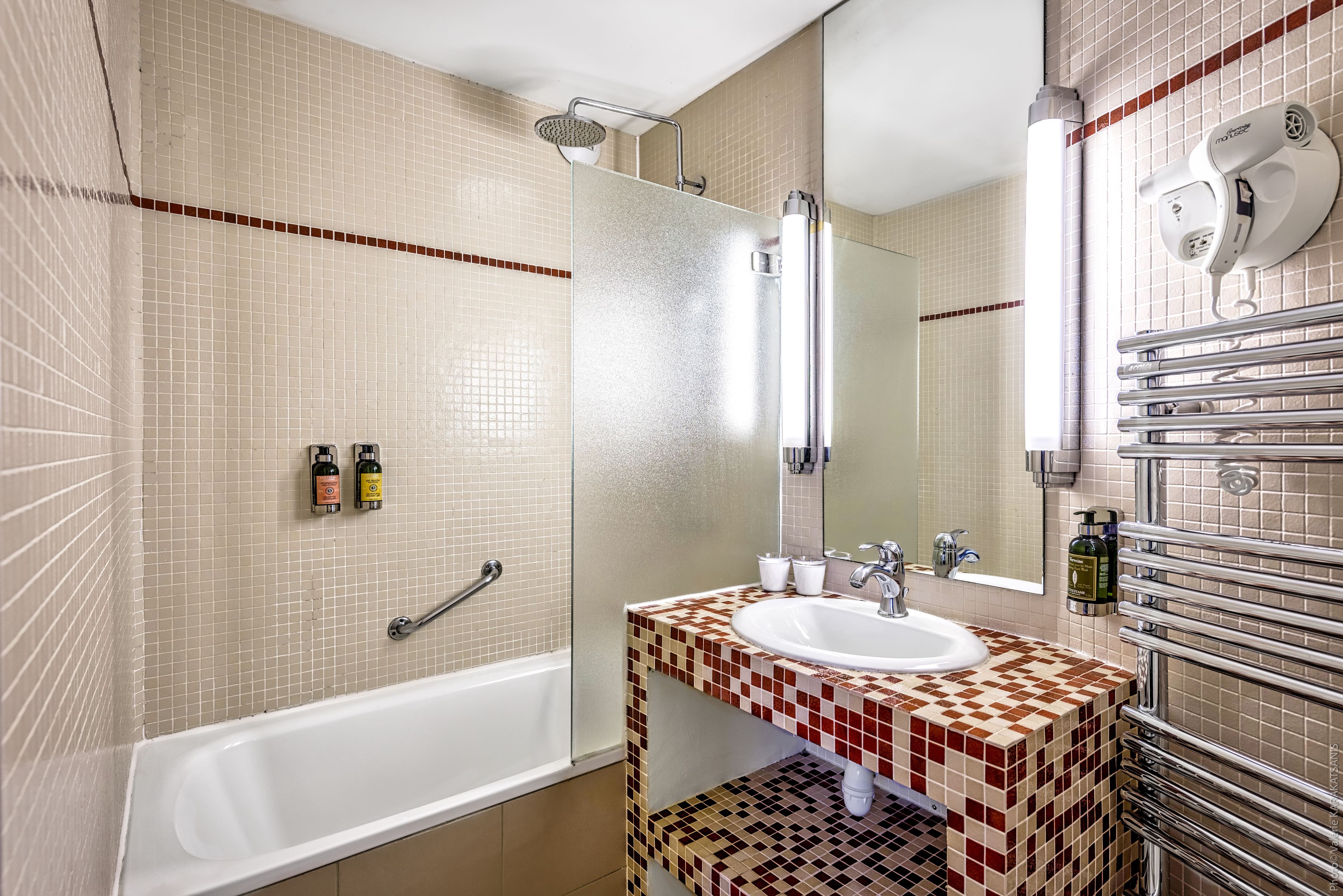 double room, courtyard view | bathroom | shower, hair dryer, towels