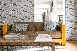 ロビー応接スペース