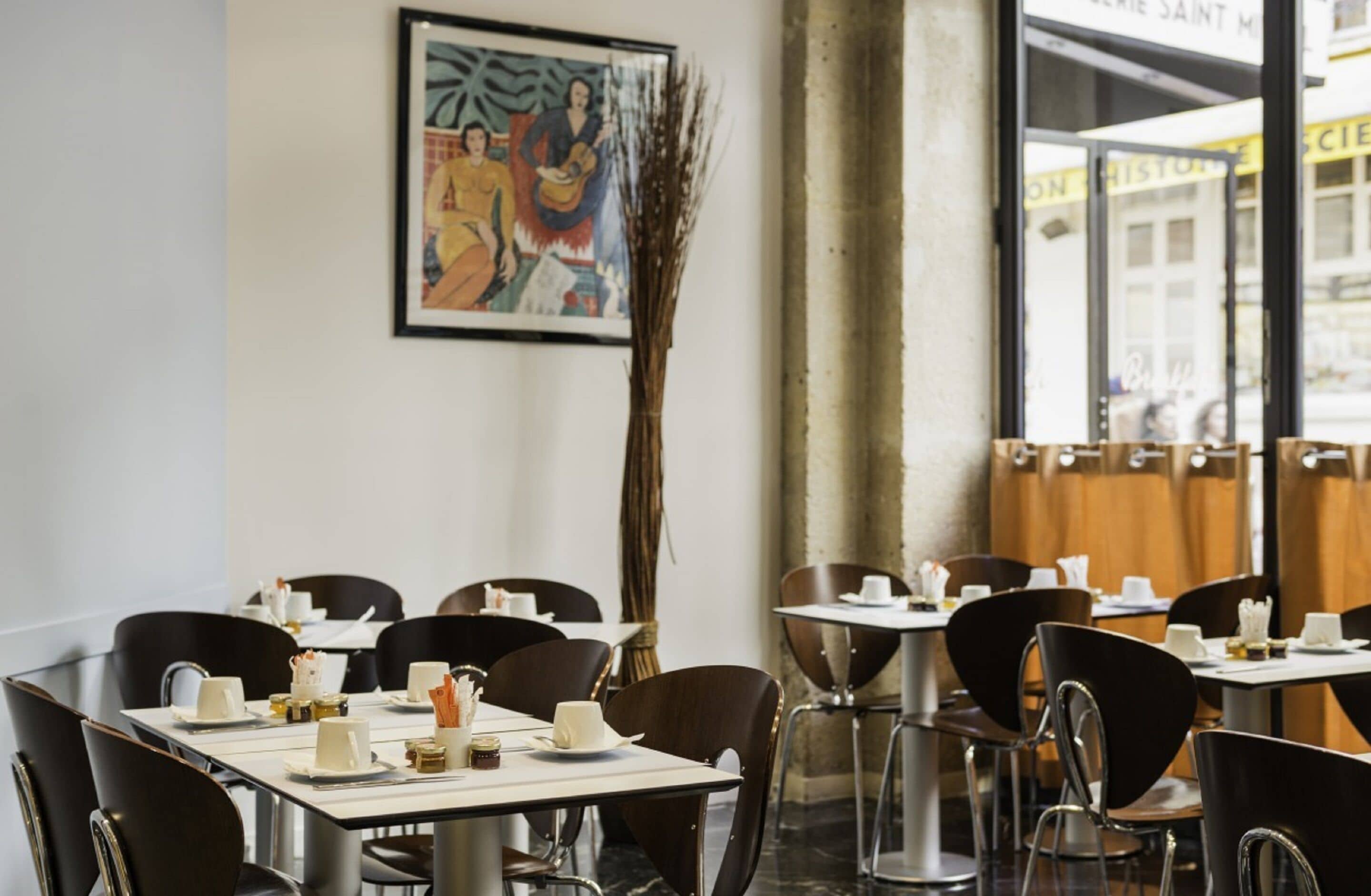 daily buffet breakfast (eur 16 per person)