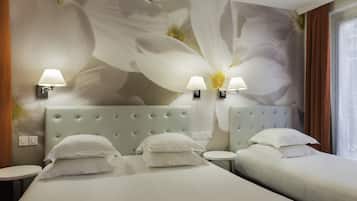 Quarto triplo | Frigobar, cofres nos quartos, escrivaninha, quartos à prova de som