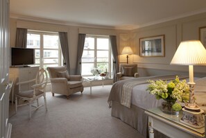1 bedroom, premium bedding, minibar, in-room safe