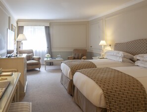 Chambre supérieure avec lits jumeaux (Garden Wing) | Literie de qualité, minibar, coffre-fort, bureau