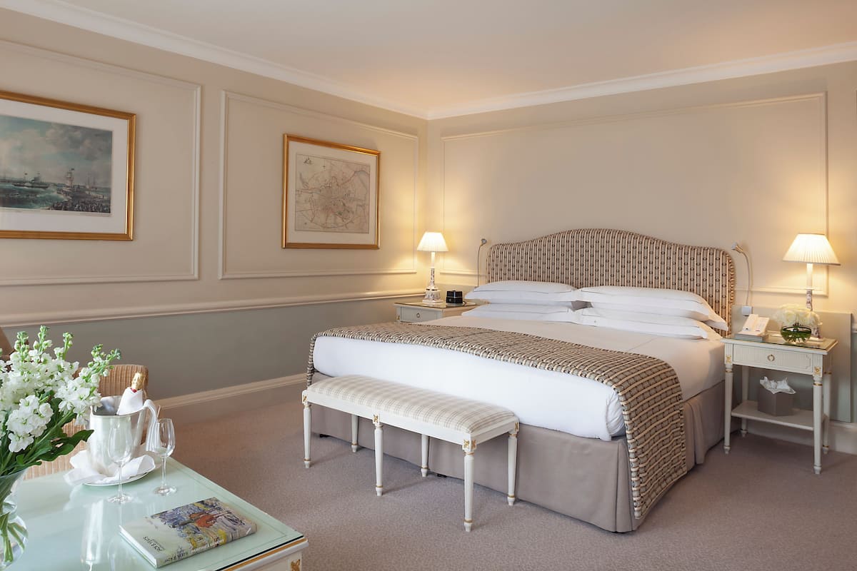 1 bedroom, premium bedding, minibar, in-room safe