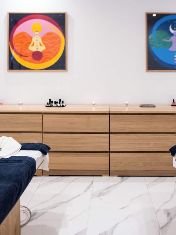 Sauna, steam room, aromatherapy, body wraps, body scrubs, facials