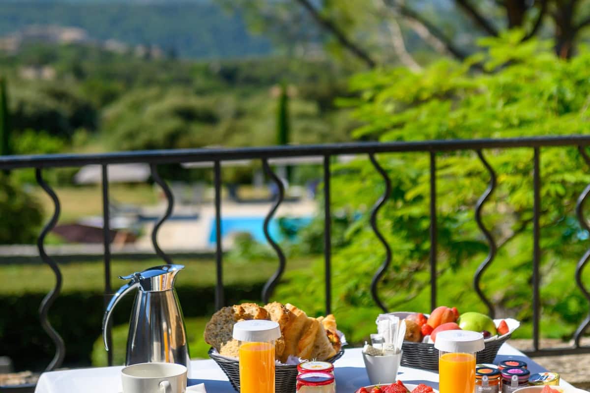 Or des Sauges Balcony | Breakfast meal