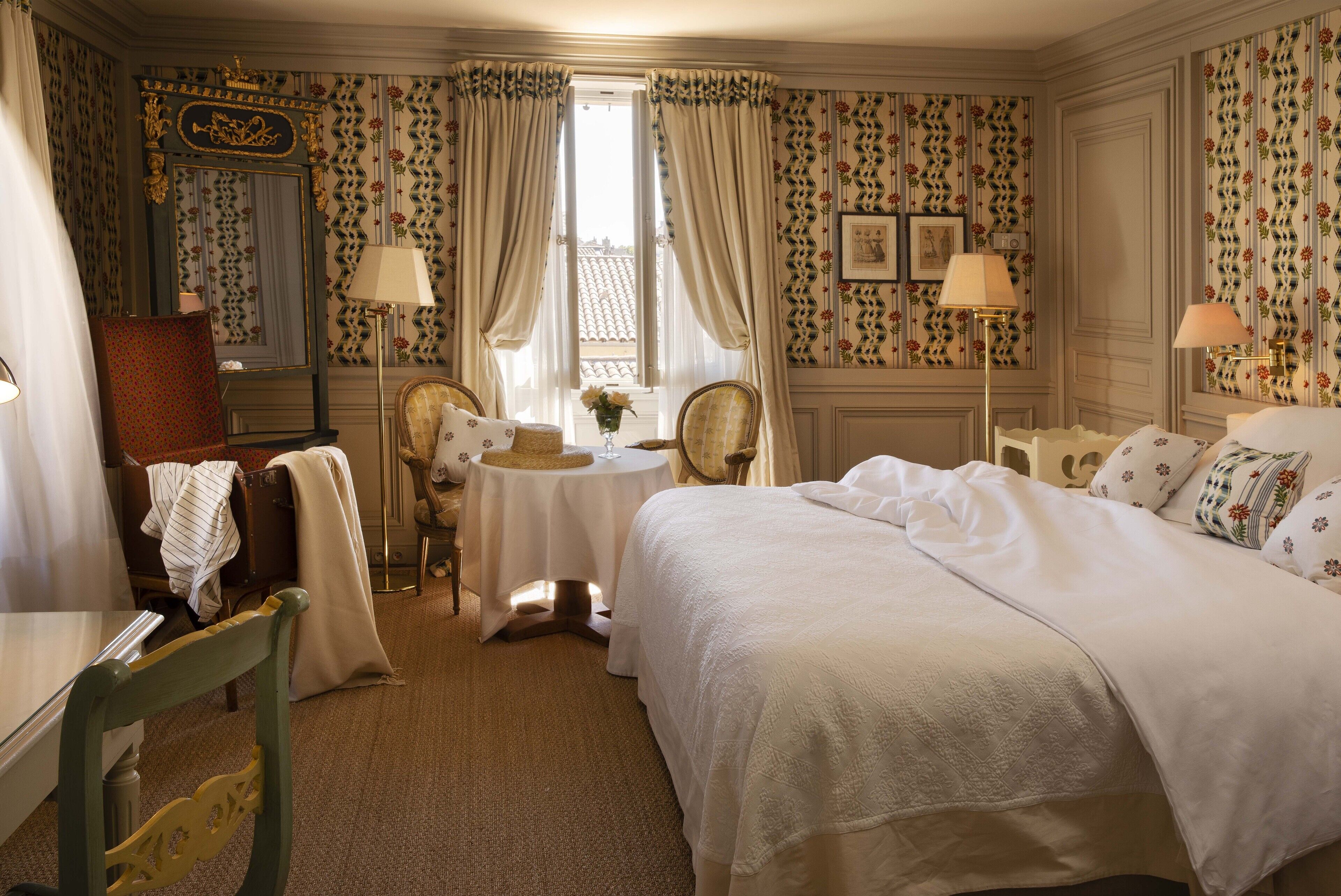 large deluxe room | in-room safe, soundproofing, iron/ironing board, free cots/infant beds