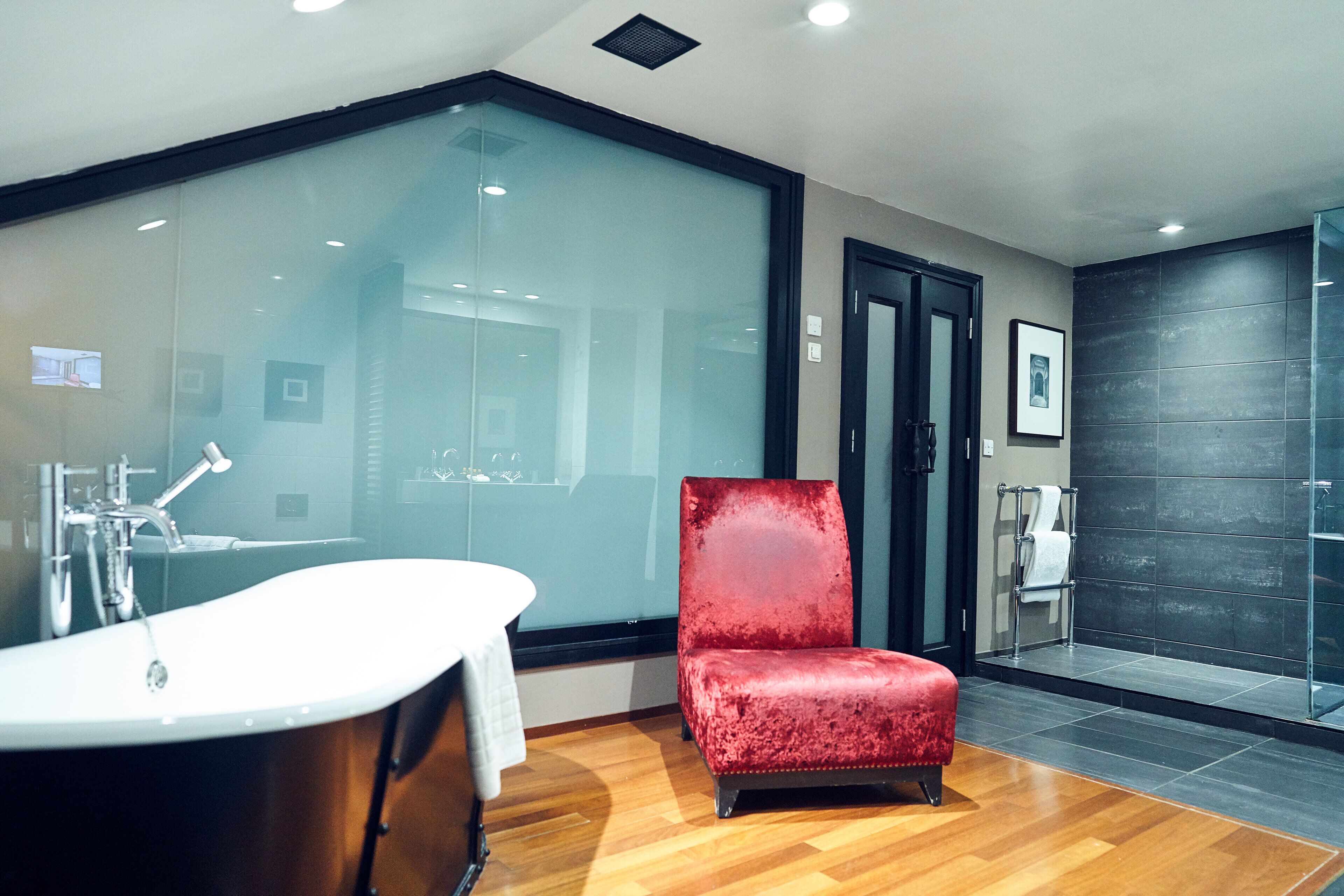 suite | 1 bedroom, desk, blackout curtains, iron/ironing board