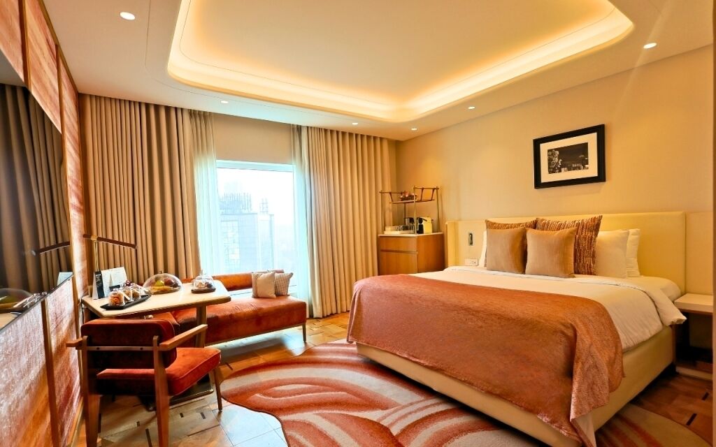 Club Room | Premium bedding, memory foam beds, minibar, in-room safe