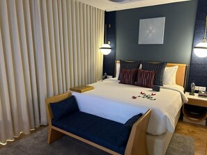 Presidential Suite | Premium bedding, memory foam beds, minibar, in-room safe - The Park New Delhi (New Delhi)