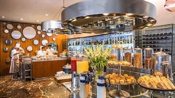 Daily buffet breakfast (INR 2000 per person)