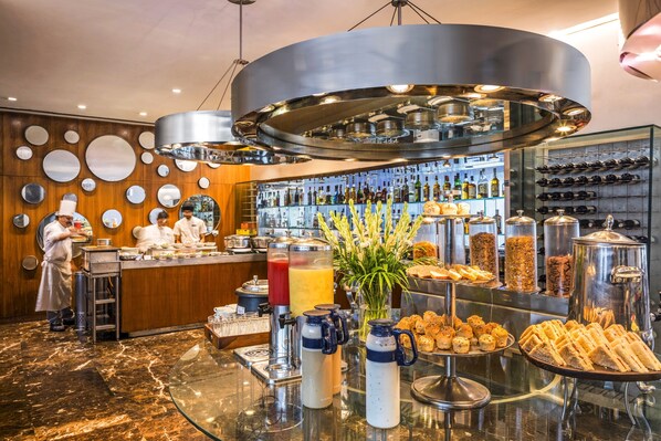 Daily buffet breakfast (INR 2000 per person)