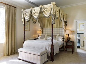 Grand Suite | Egyptian cotton sheets, premium bedding, in-room safe