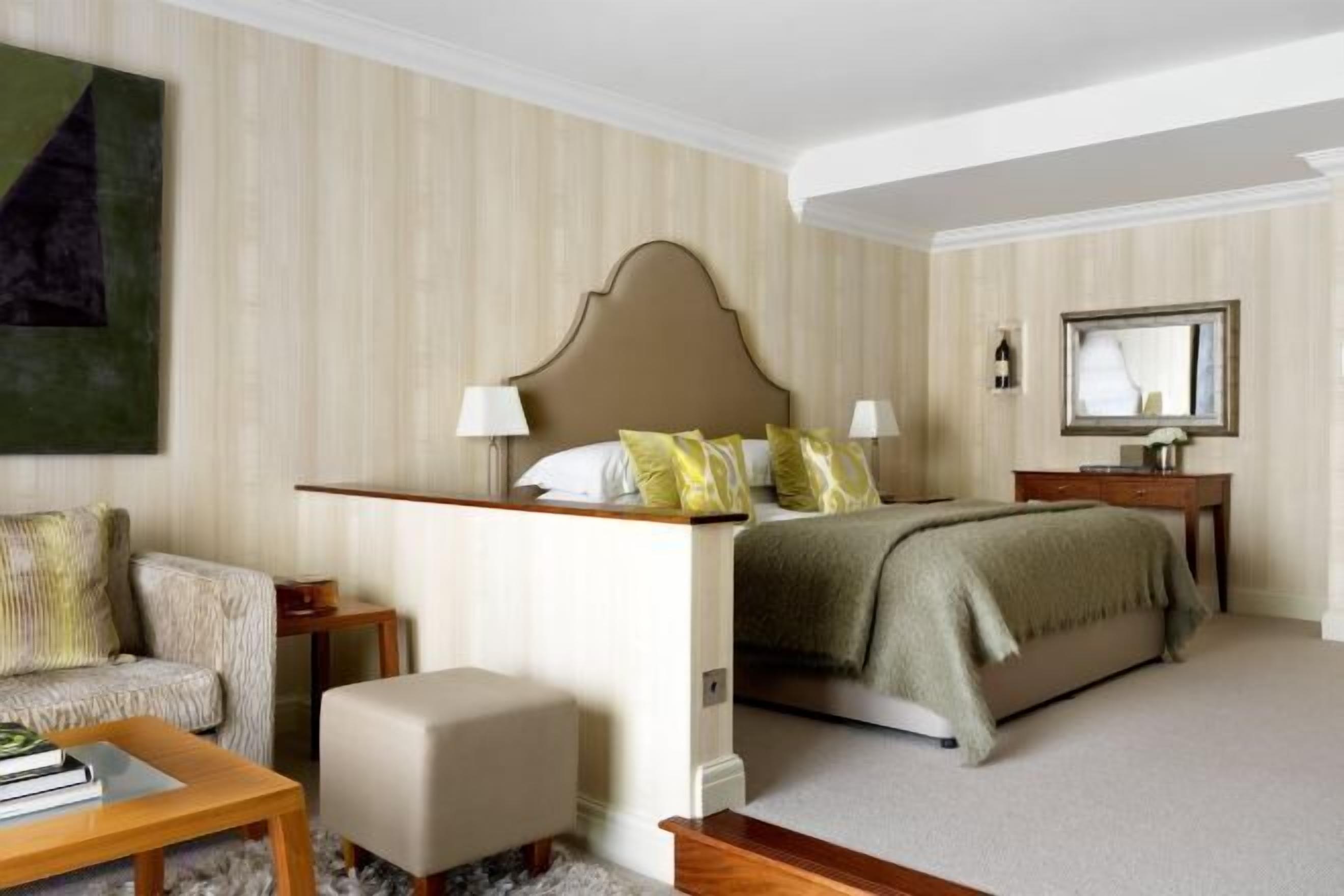 Egyptian cotton sheets, premium bedding, in-room safe