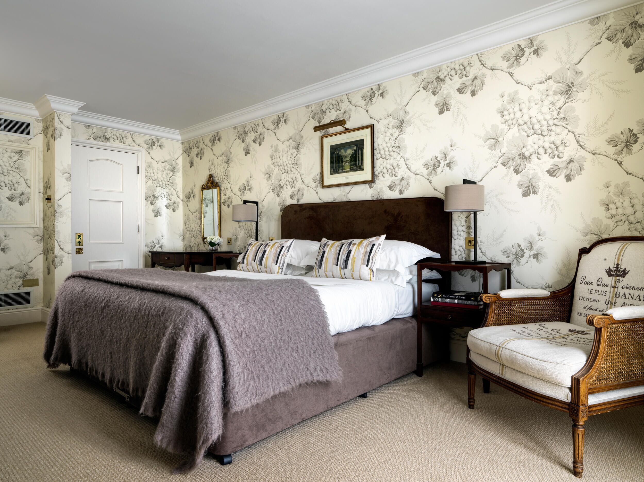 luxury suite | egyptian cotton sheets, premium bedding, in-room safe