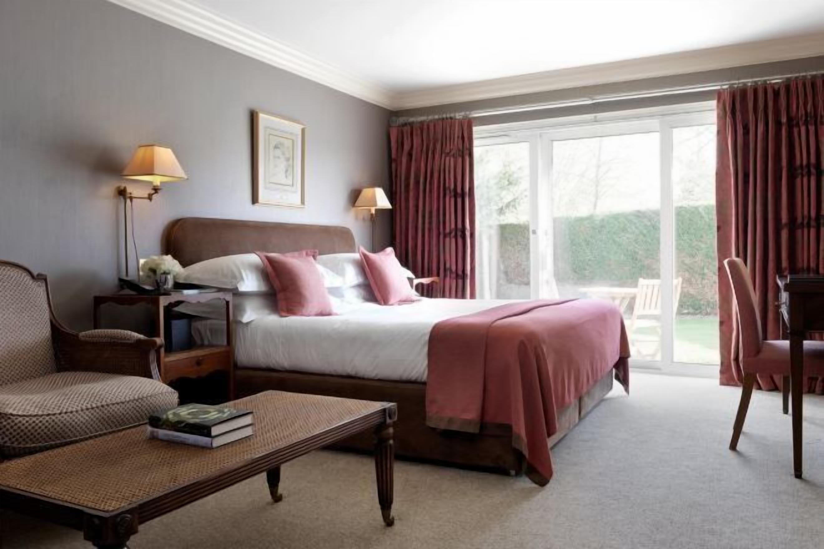 Egyptian cotton sheets, premium bedding, in-room safe