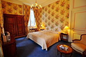 Dobbeltrom – superior | Minibar, safe på rommet, skrivebord og strykejern/-brett