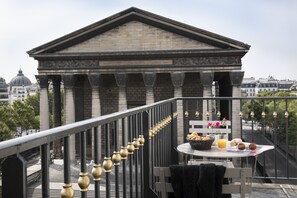 Suite (Parisienne Triple) | Balcony view - Madeleine Plaza (Paris)