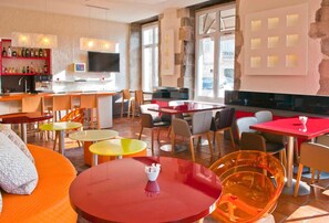 Bar (in der Unterkunft)