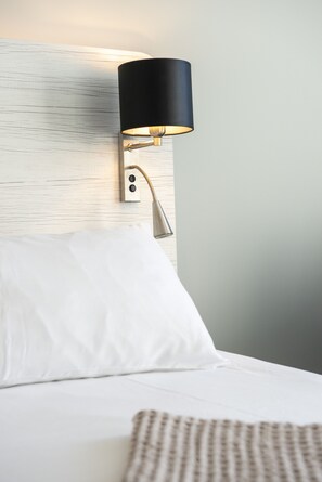 Family Room, Multiple Beds (Classic) | In-room safe, desk, blackout curtains, soundproofing - Novotel La Grande Motte Golf (La Grande-Motte)