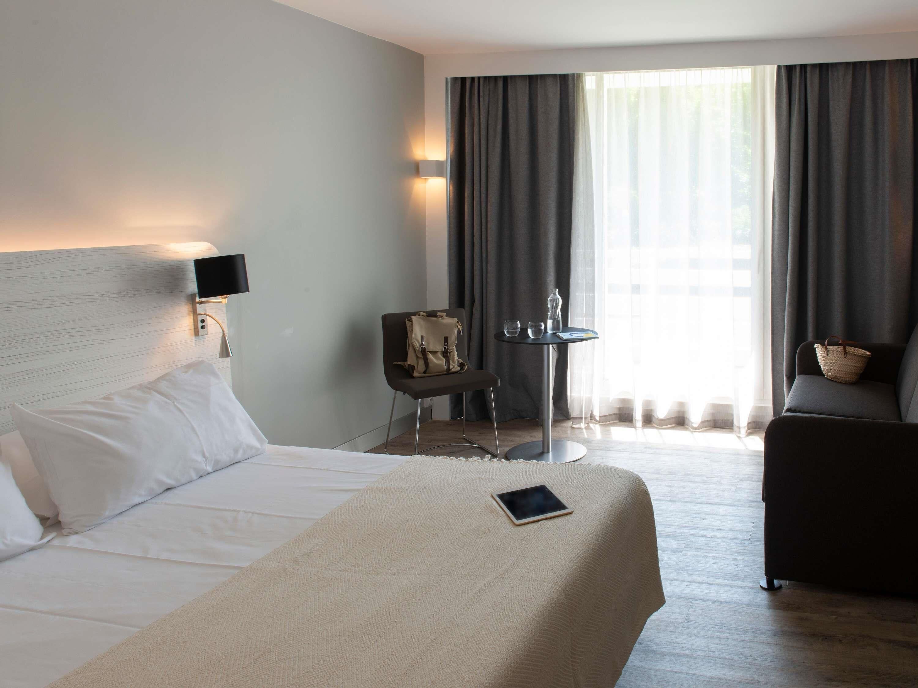 Family Room, Multiple Beds (Classic) | In-room safe, desk, blackout drapes, soundproofing