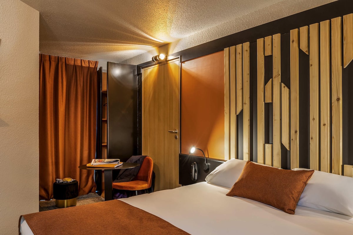 Standard Room, 1 Double Bed | Desk, soundproofing, free WiFi