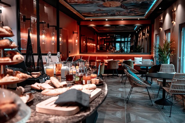 Desayuno buffet incluido todos los días 