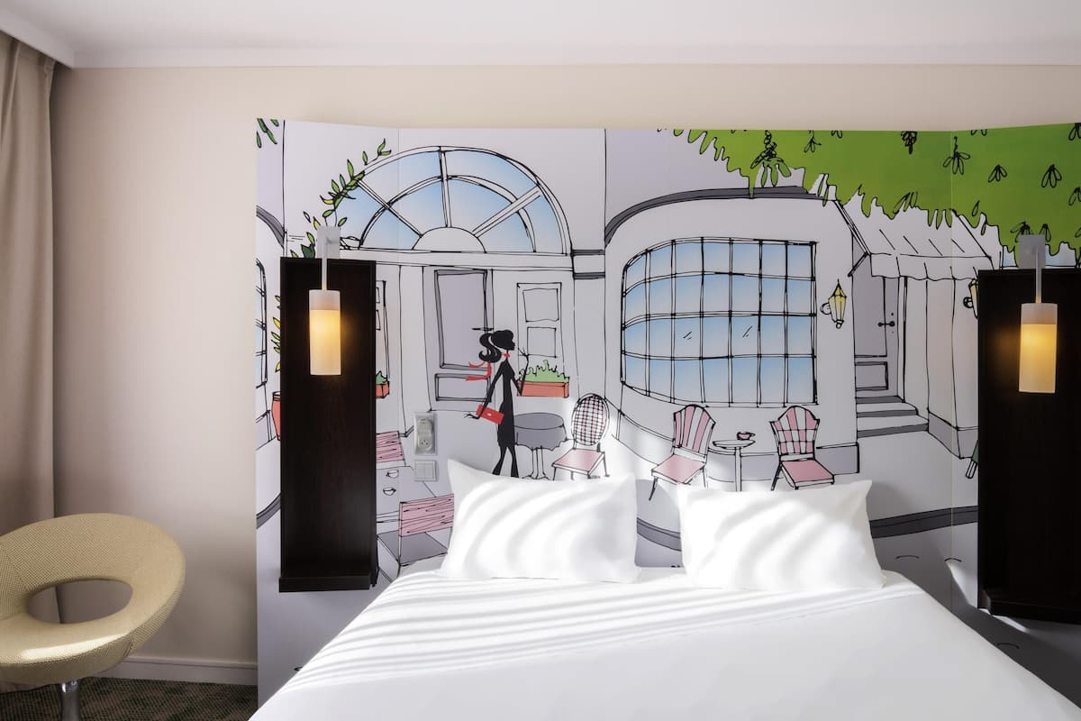 Standard Double Room, 1 Double Bed | Desk, blackout drapes, soundproofing, iron/ironing board