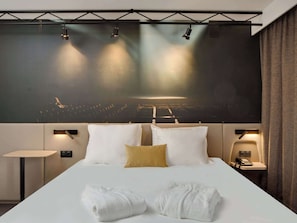 Privilege, Room, 1 Double Bed | In-room safe, desk, laptop workspace, blackout curtains