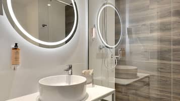 Classic Room, 1 Double Bed | In-room safe, desk, laptop workspace, blackout drapes