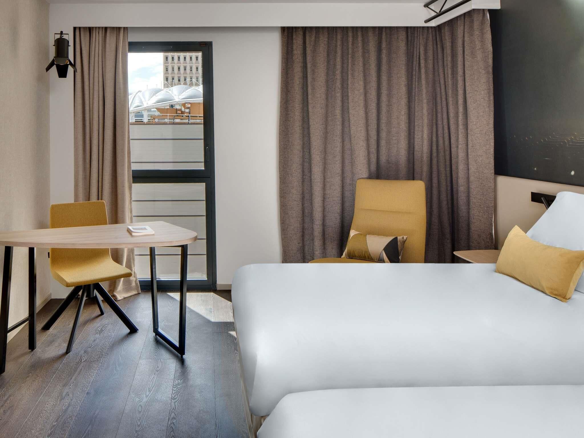 Privilege, Habitación, 2 camas individuales | Caja fuerte, escritorio, espacio para trabajar con un portátil