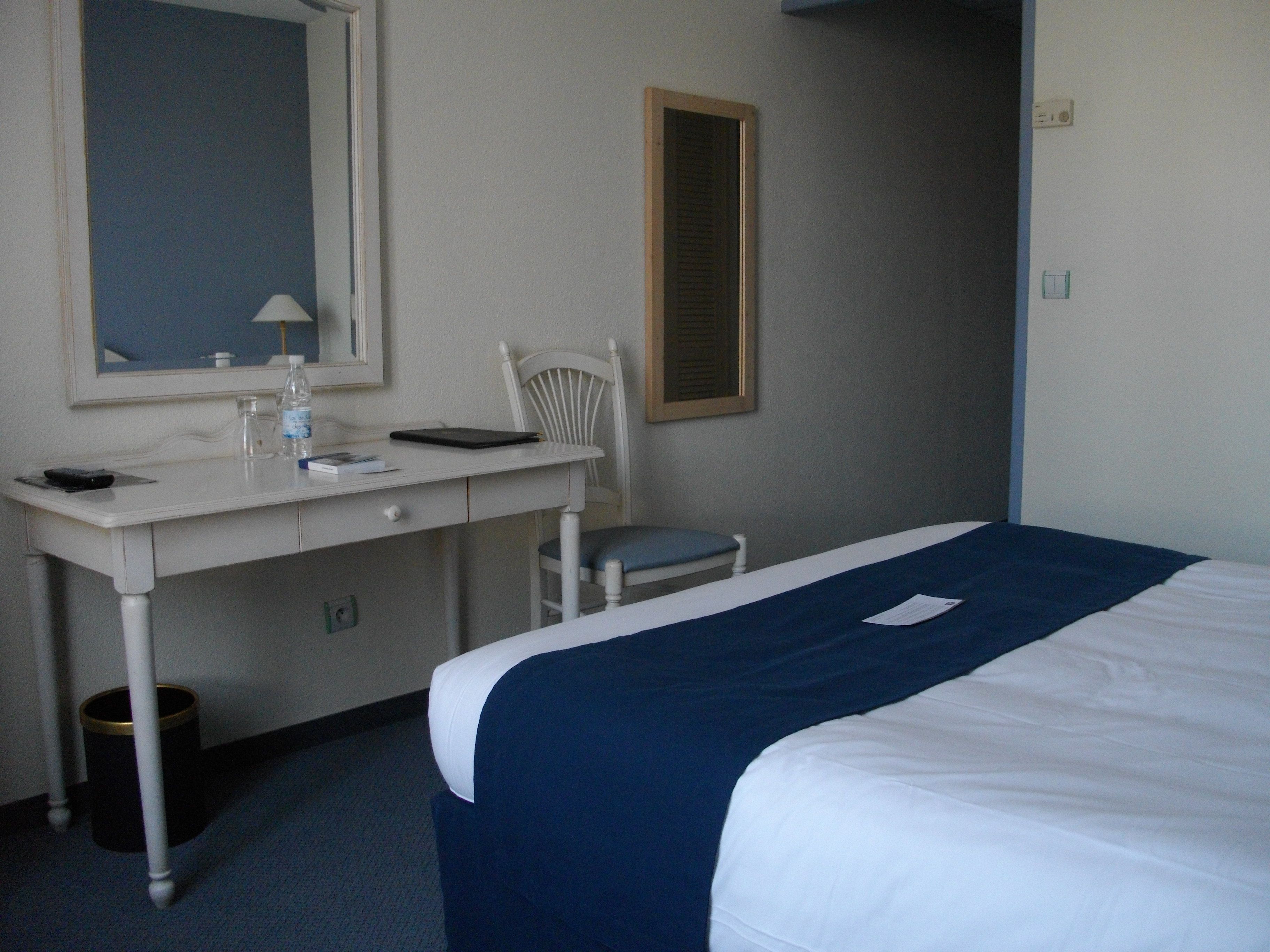 premium bedding, in-room safe, desk, blackout curtains