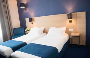 Classic Room, 2 Single Beds, Non Smoking, Bathtub