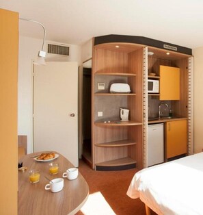 Comfort Suite | Private kitchenette