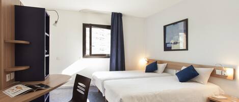 Comfort Suite | Premium bedding, desk, soundproofing, iron/ironing board