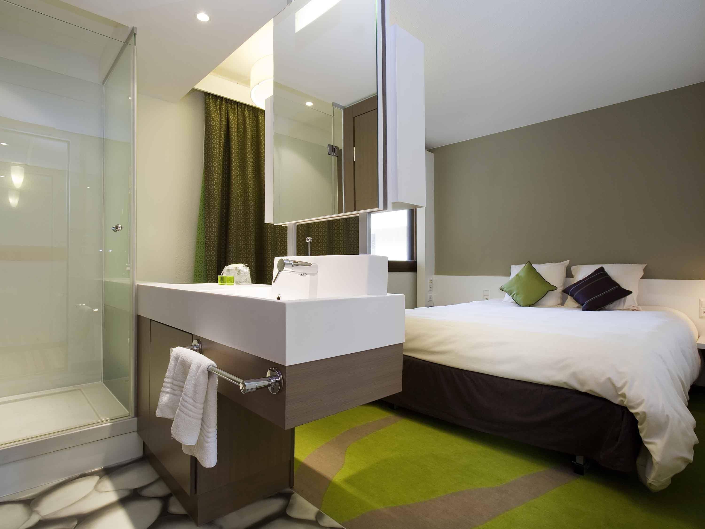 Standard Room, 1 Double Bed | Premium bedding, desk, blackout drapes, soundproofing