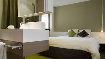 Standard Room, 1 Double Bed | Premium bedding, desk, blackout curtains, soundproofing