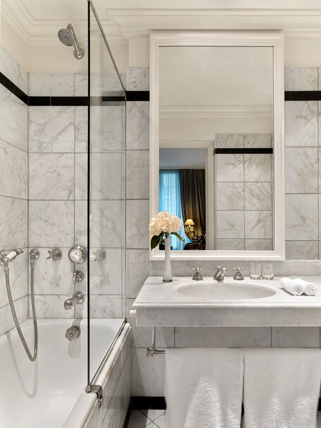 Le Dokhans Paris Arc de Triomphe, a Tribute Portfolio Hotel - Image 33