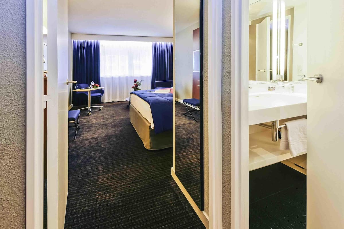 Minibar, in-room safe, blackout curtains, soundproofing