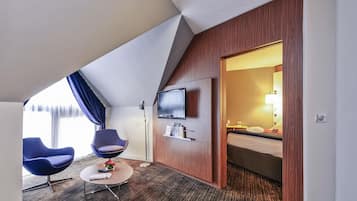 Superior Suite, 1 King Bed with Sofa bed | Minibar, in-room safe, blackout drapes, soundproofing