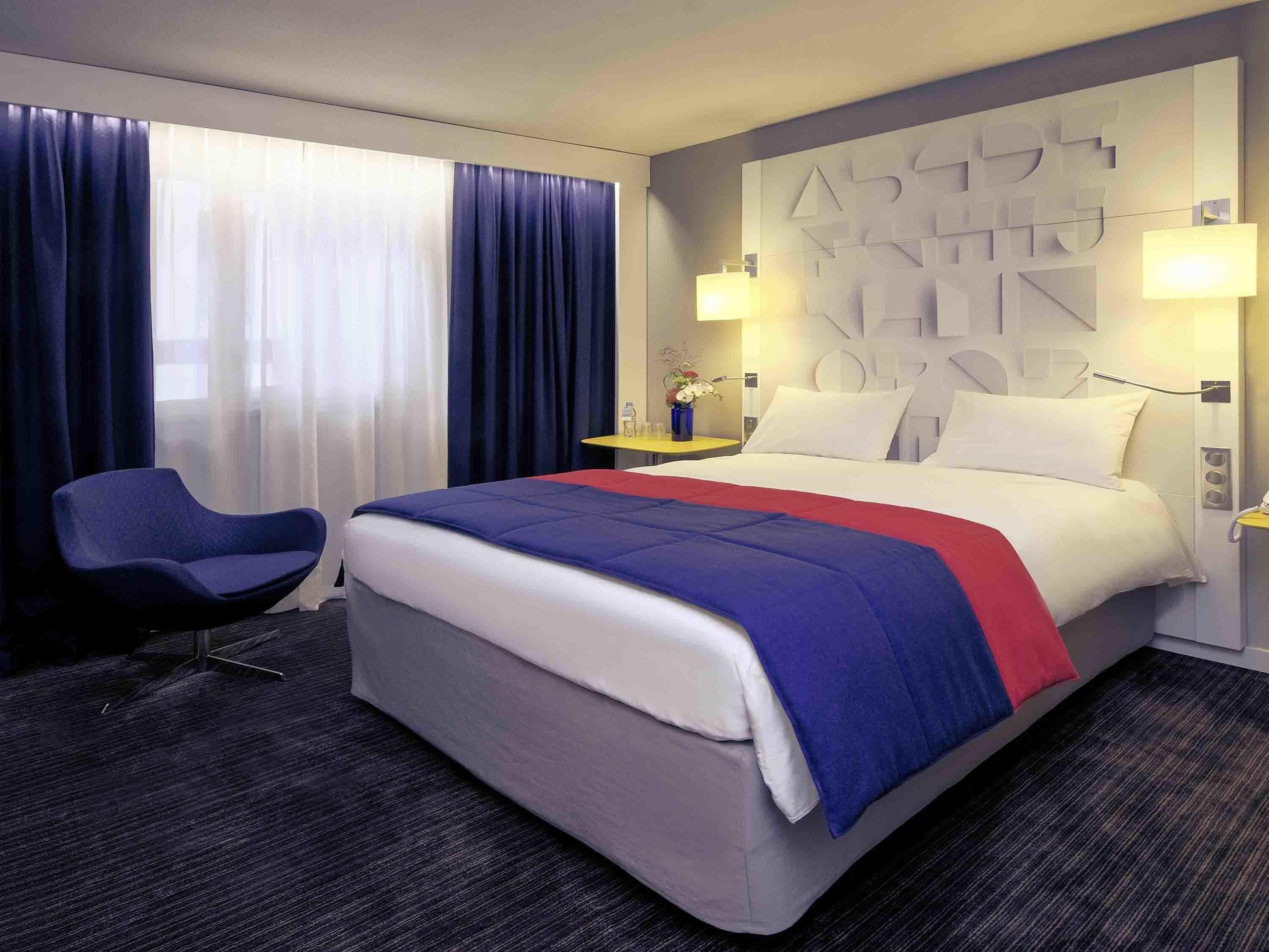 Standard Double Room, 1 Double Bed | Minibar, in-room safe, blackout drapes, soundproofing