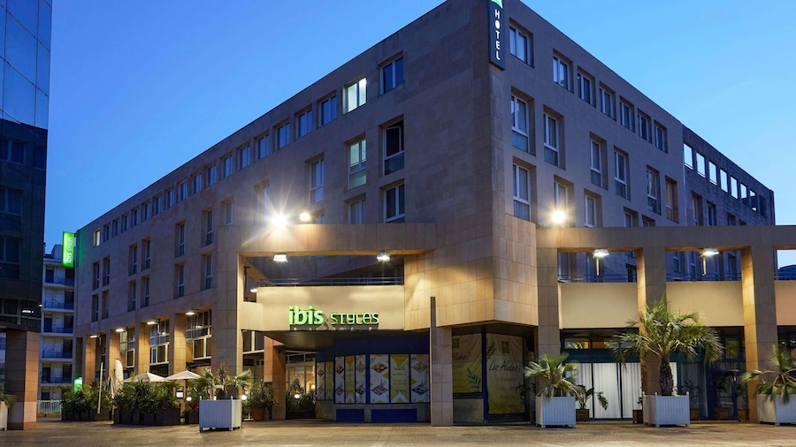 ibis Styles Toulon Centre Port