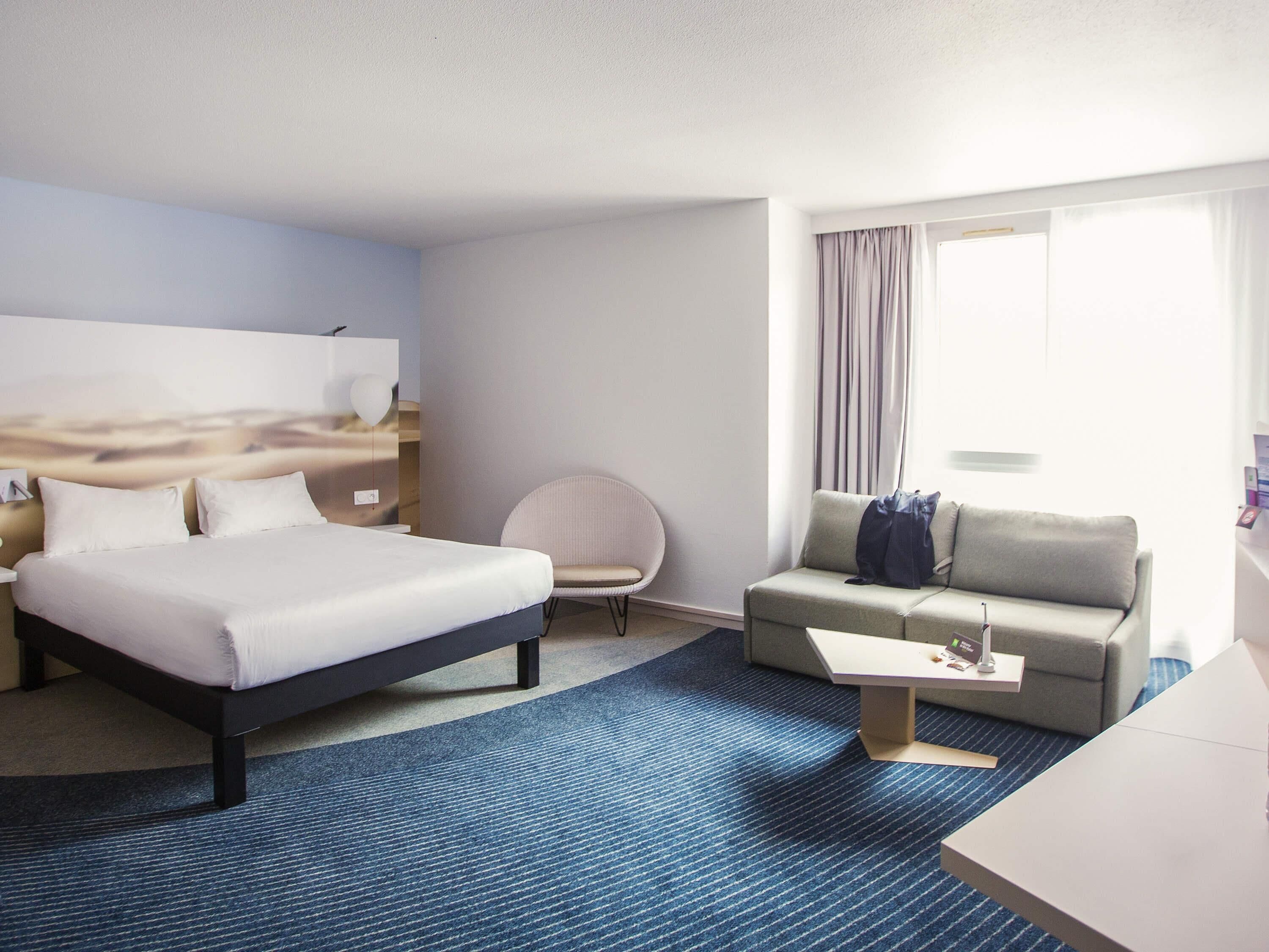 Standard Suite, 1 Double Bed with Sofa bed (Standard) | Premium bedding, pillow-top beds, desk, laptop workspace