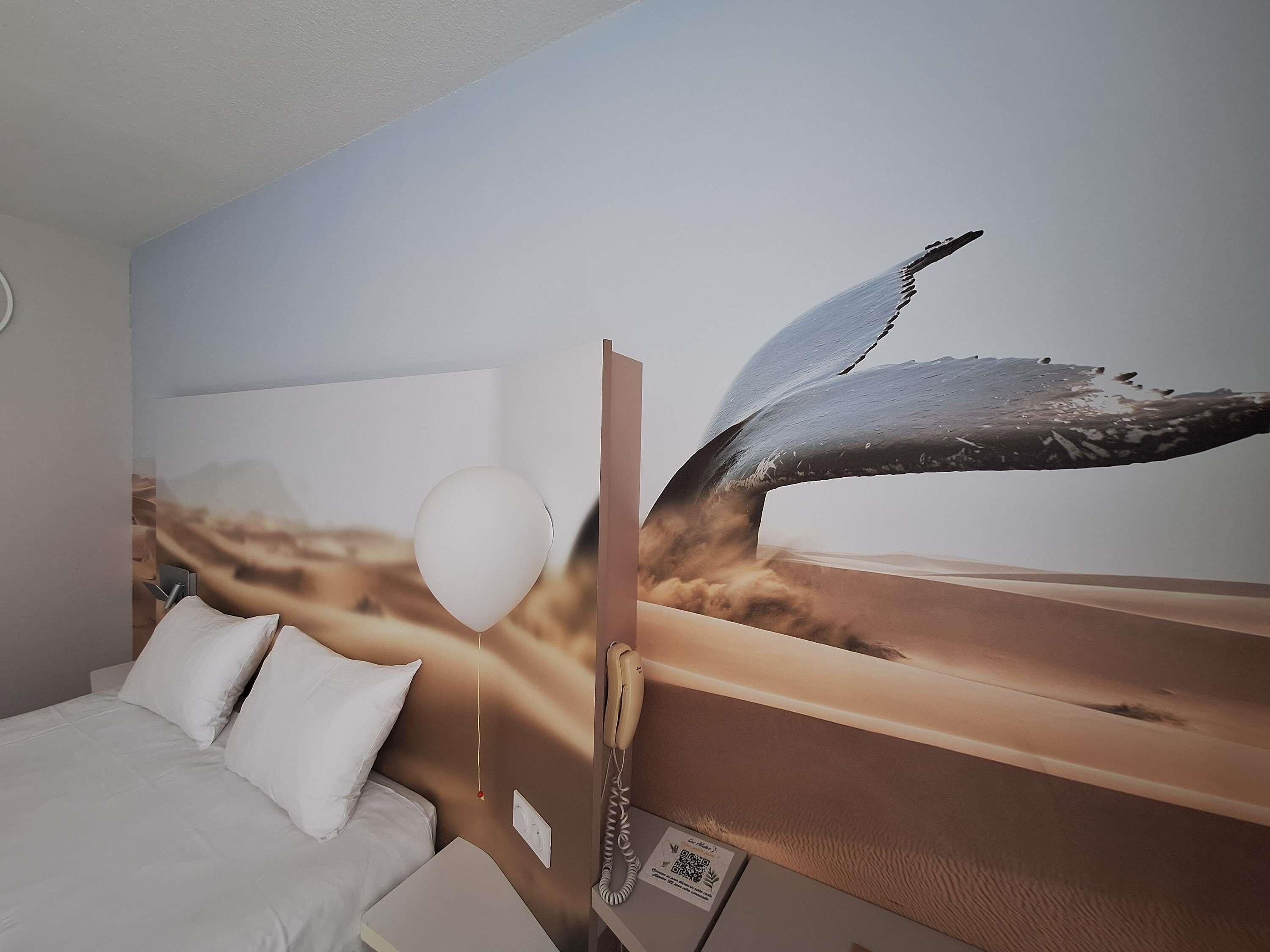 Literie de qualité supérieure, surmatelas, bureau