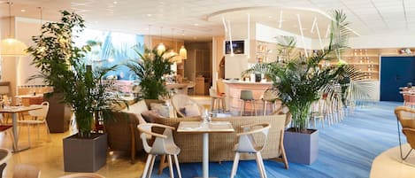 Aamiainen, lounas ja illallinen