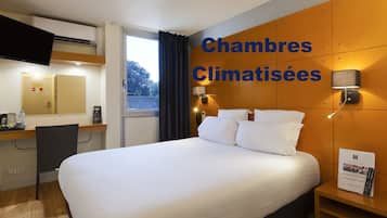 Ropa de cama de alta calidad, escritorio y sistema de insonorización