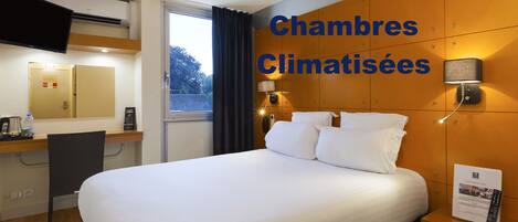 Chambre Double | Literie de qualité supérieure, bureau, chambres insonorisées