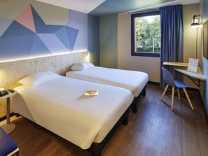 Chambre Standard avec lits jumeaux, 2 lits une place | Rideaux occultants, chambres insonorisées, lits bébé (gratuits)