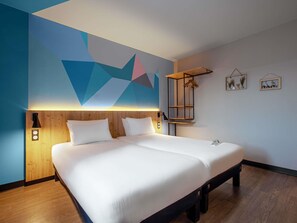 Cortines opaques, habitacions insonoritzades i bressols gratuïts 
