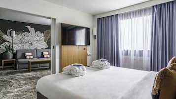 Suite, 1 King-Bett und Schlafsofa | Hochwertige Bettwaren, Minibar, Zimmersafe, Verdunkelungsvorhänge